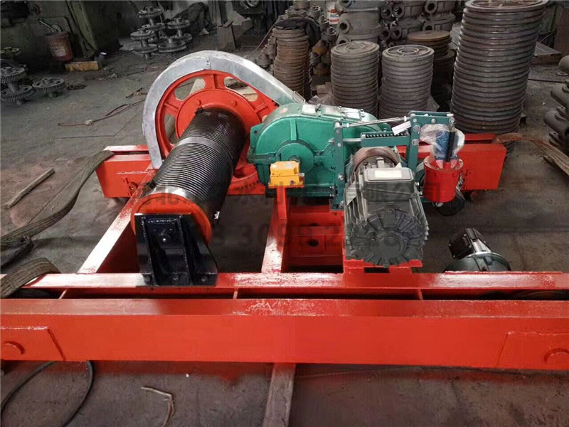 QPT型移動(dòng)臺(tái)車(chē)式卷?yè)P(yáng)啟閉機(jī)